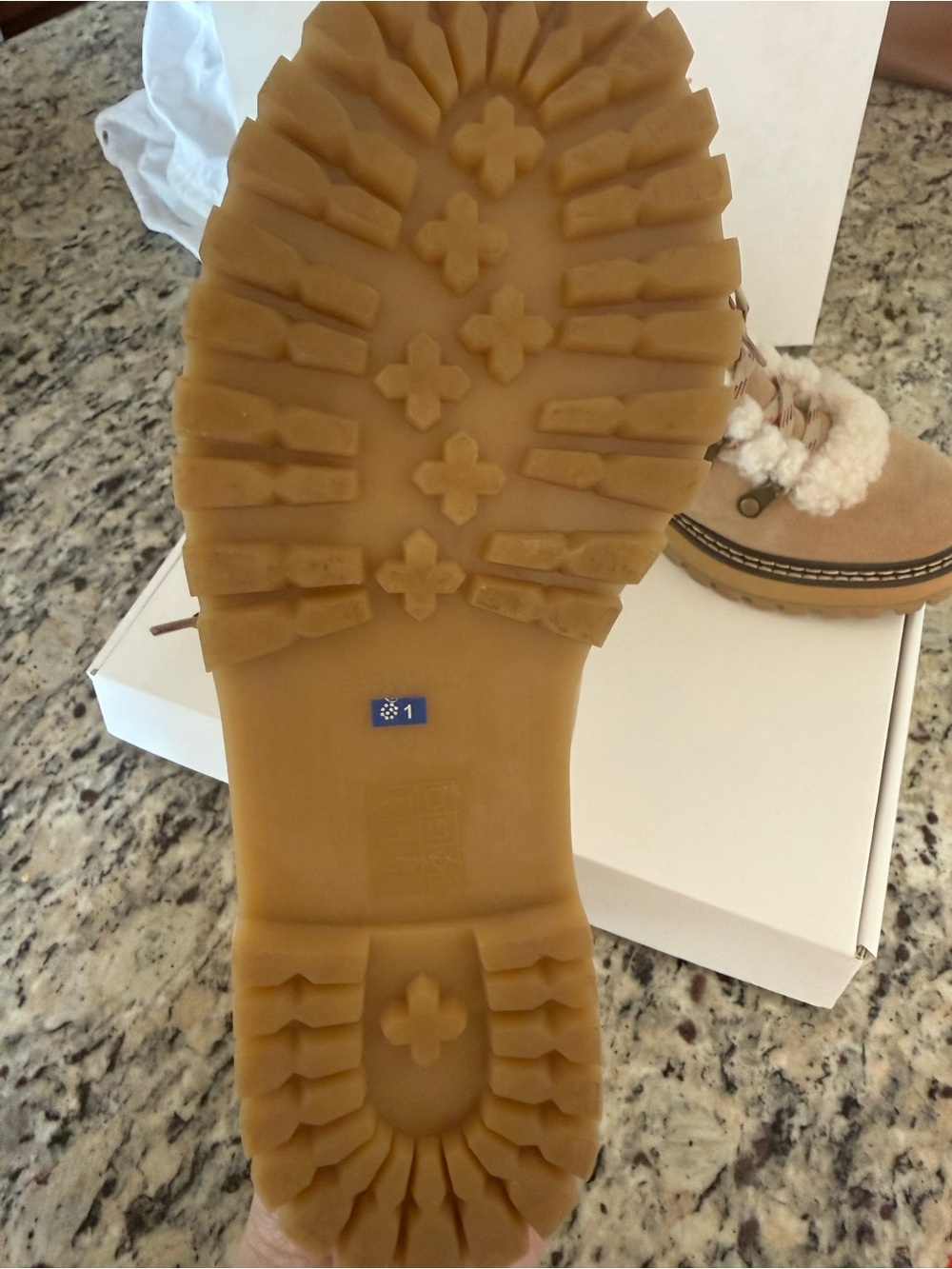 See By Chloé Eileen Tan Suede Lace-Up Sherpa Boots - Picture 8 of 10